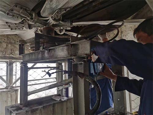 <a href=http://www.oshin.com.cn/peijian/fan/ target=_blank class=infotextkey>冷卻塔風機</a>噪聲控制方法